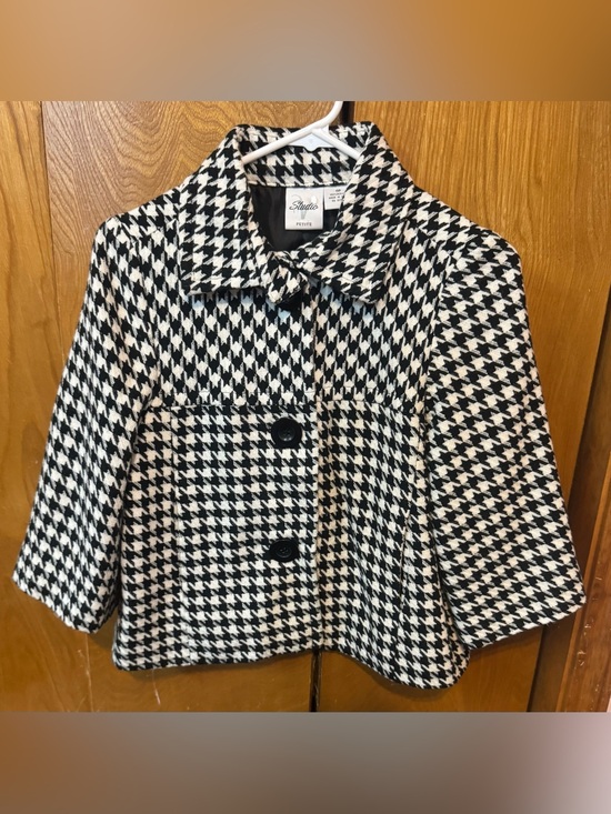 Studio Jackets & Blazers - V Studio Black and White Houndstooth Short Coat